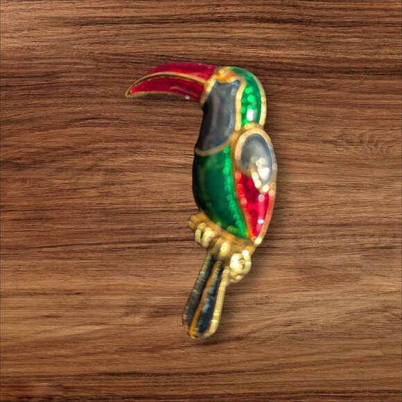 Vintage Toucan Pin Brooch Cloisonné Style Red Green Black Goldtone Bird Jewelry - Picture 1 of 5